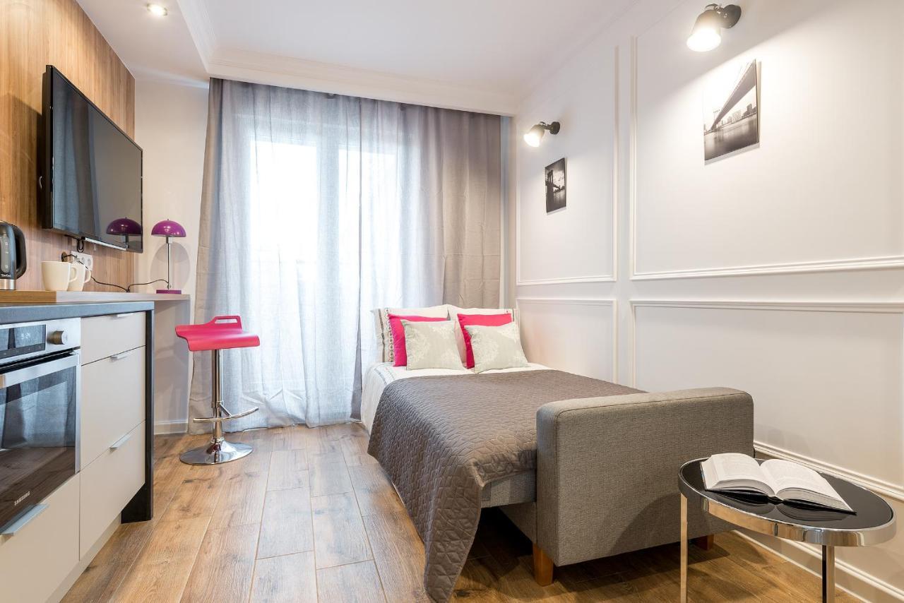 Poznanska Serviced Apartments Варшава Екстериор снимка