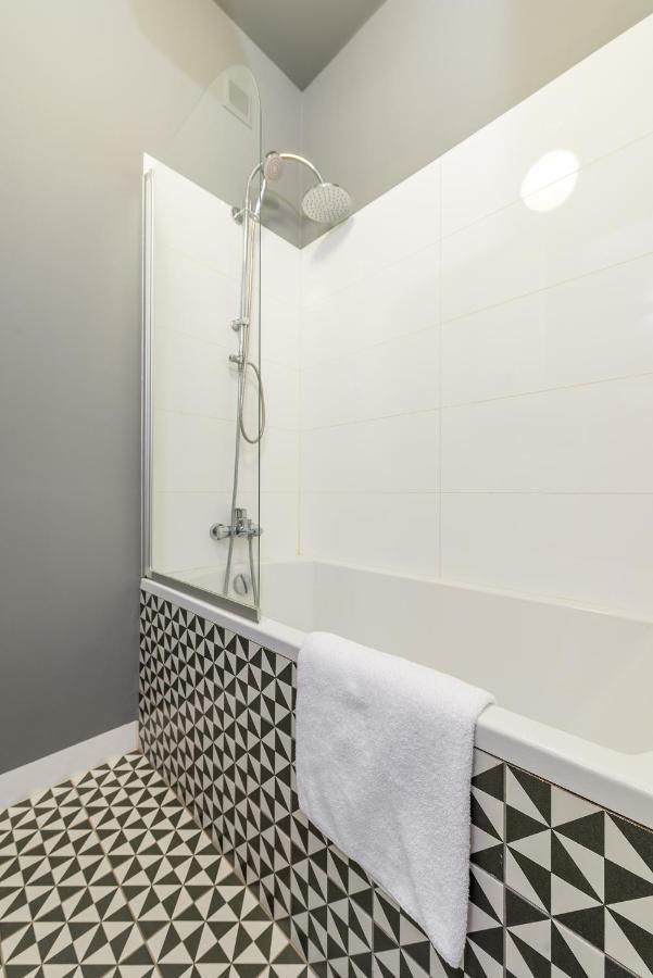 Poznanska Serviced Apartments Варшава Екстериор снимка